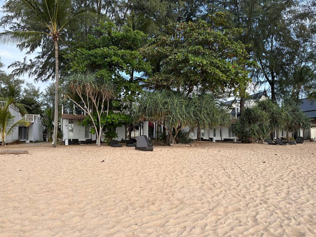 вид с пляжа на ocean front beach house