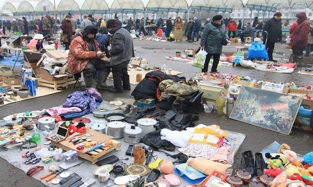 Блошиный рынок Фото из открытого доступа