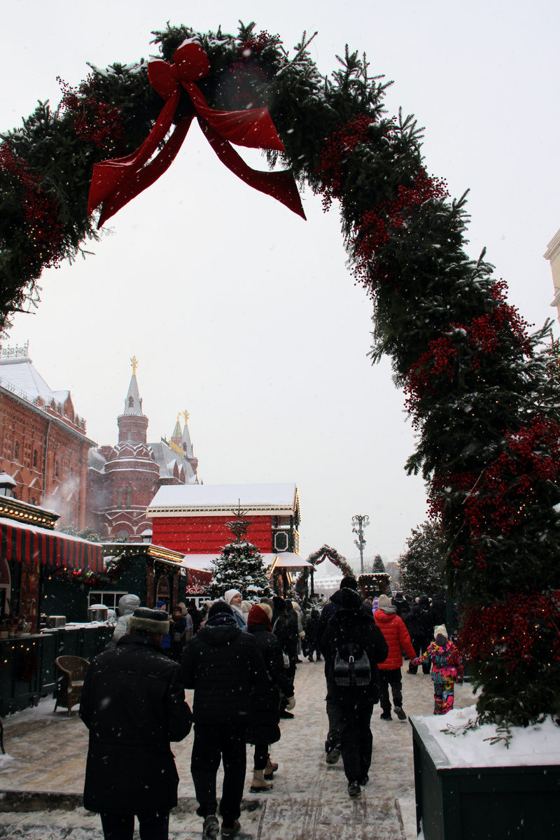 Площадь Революции. Фото из личного архива автора.