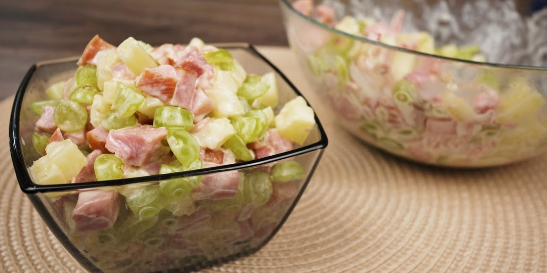 Салаты с копченой курицей: 10 идей, которые изменят ваше представление о сытном перекусе
