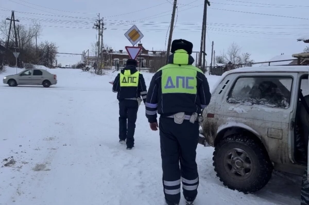    В Калининграде фургон врезался в стоящий автомобиль на улице Некрасова