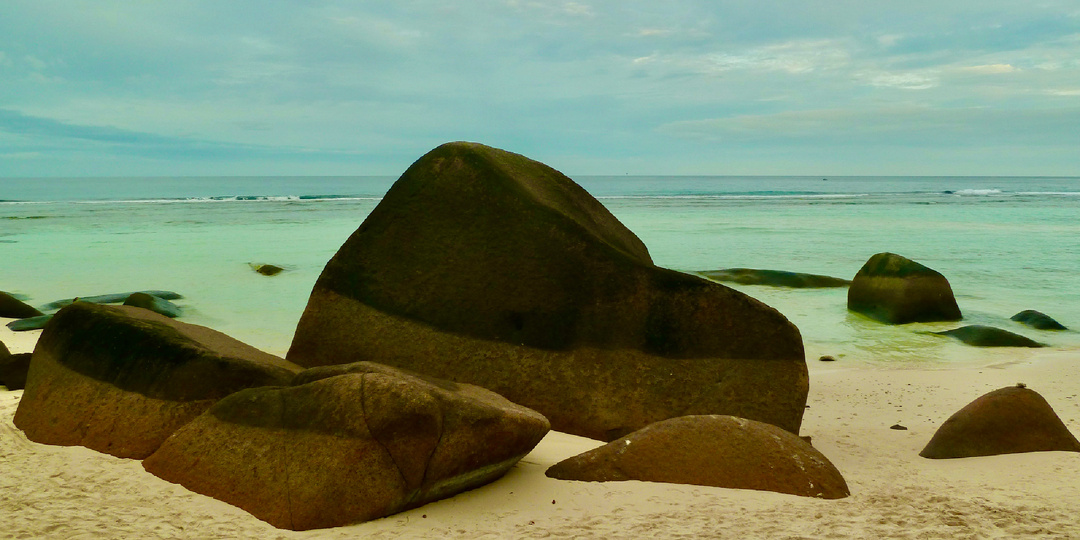 Остров на Сейшелах, где спят горы и поют гигантские черепахи: как найти удивительный покой на Силуэте