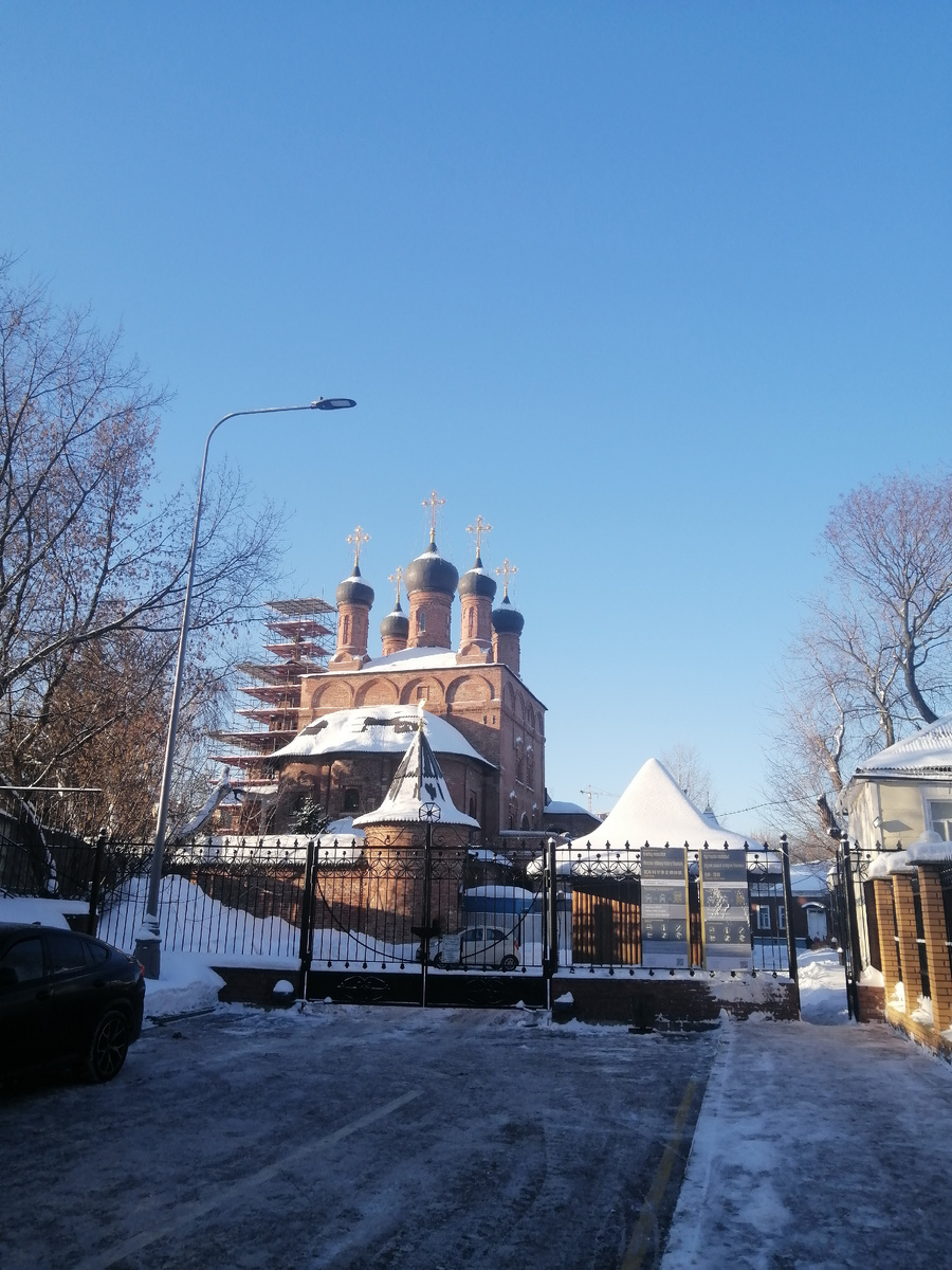 Передо мной открылся подлинный уголок прошлого.