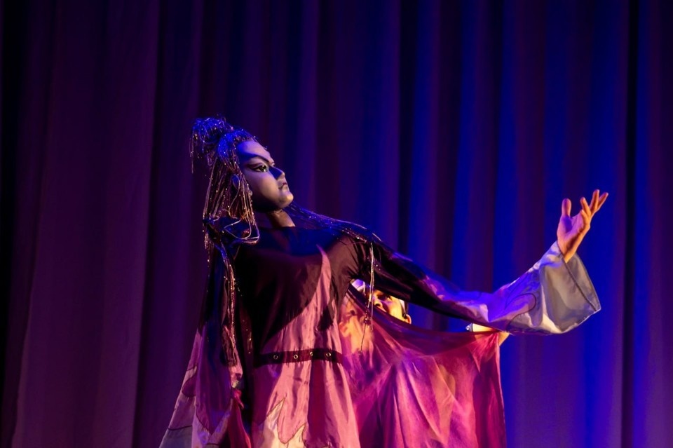    На подмостках Донецкого музыкально-драматического театра имени Бровуна развернулось завораживающее представление. Фото: Министерство культуры ДНР