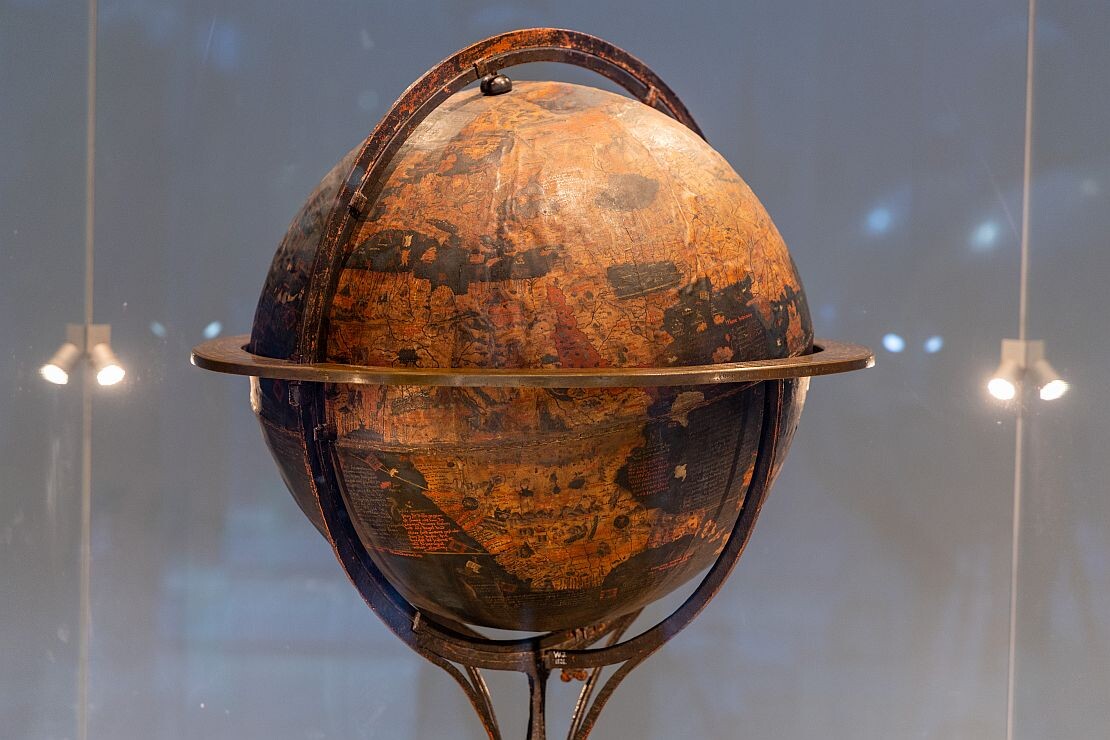 Глобус Бехайма, 1490-е годы  