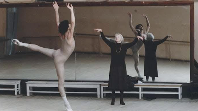 Галина Уланова и Николай Цискарилзе в балетном классе. Фото: соцсети