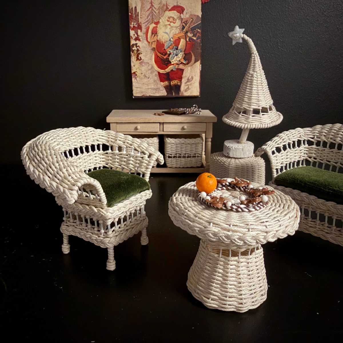 Этот уголок — не игрушка. Это приглашение: сядь, отдохни, здесь ты в безопасности.