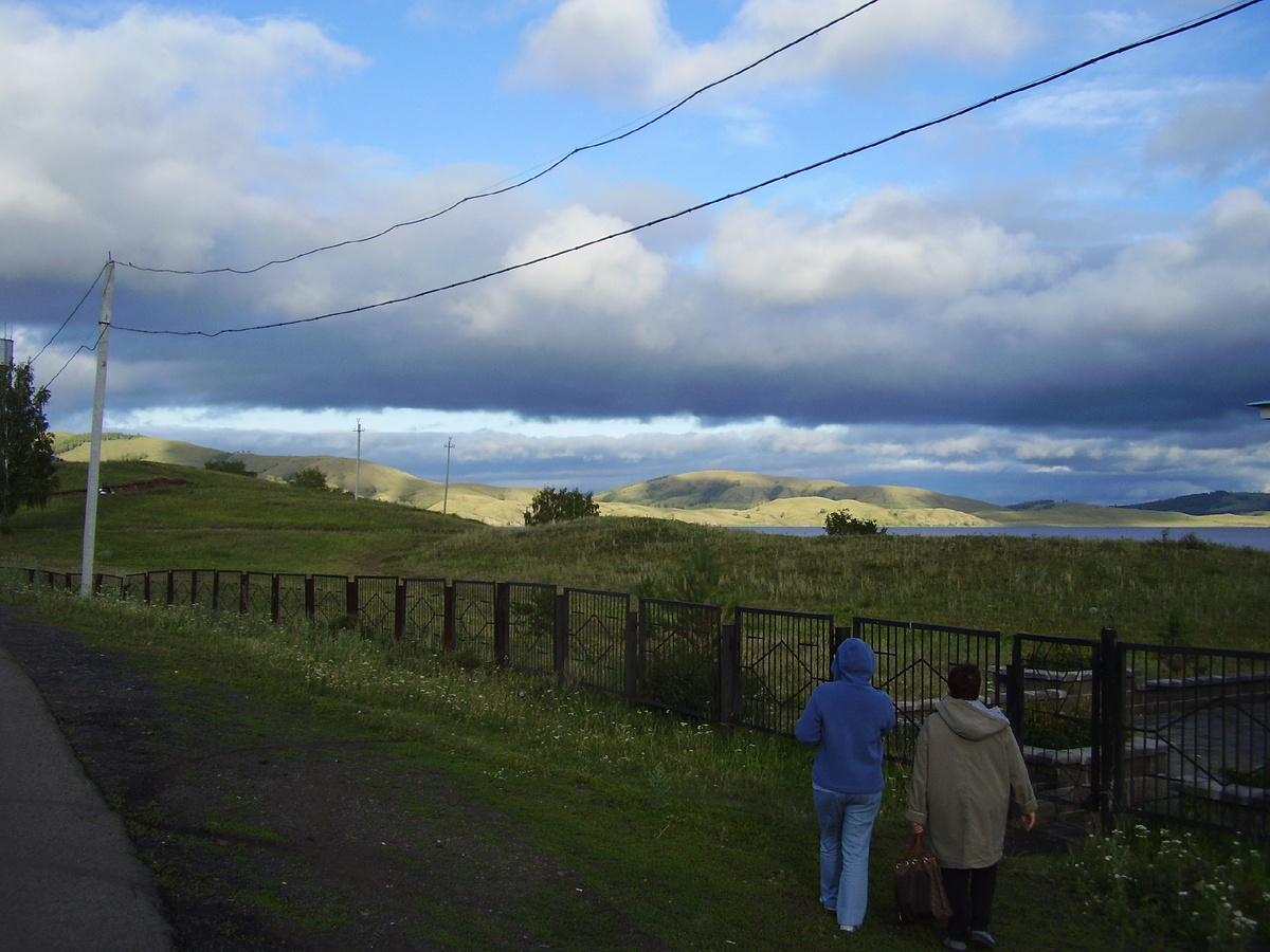 Это главные герои данной статьи - слева Аня, справа Ольга Никифоровна