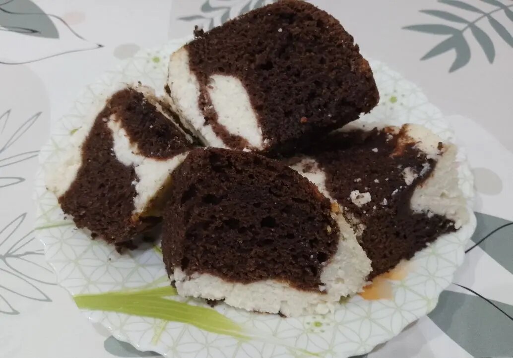 Шоколадный пирог с творожной начинкой