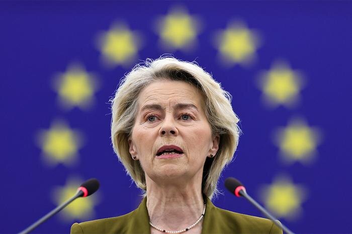 Урсула фон дер Ляйен пугает Евросоюз «российской угрозой». Фото © ТАСС / RONALD WITTEK / ЕРА