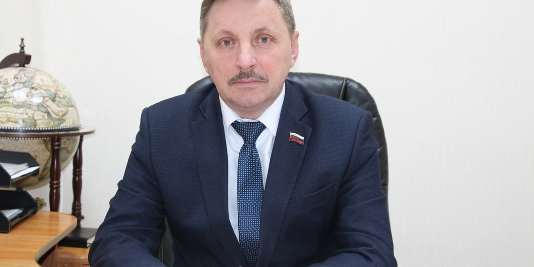 Прокуратура требует прекратить полномочия искитимского депутата Мартынова, установившего себе зарплату 415% оклада