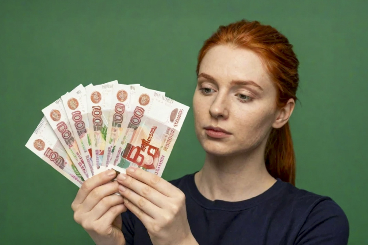 Наиболее значительный рост зарплат ожидается в ключевых отраслях экономики.  Фото: Изображение сгенерировано с помощью ИИ / Маргарита Неклюдова