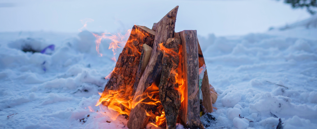 Почему на Крайнем Севере никогда не тушат костёр снегом — и это вопрос выживания
