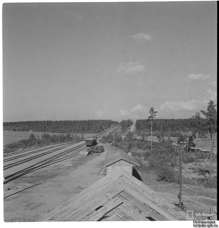 Станция Кайслахти во время боев 27-30.08.1941 г. Вид с крыши вокзального здания в сторону Выборга. Фото из архив Сил обороны Финляндии SA-Kuva