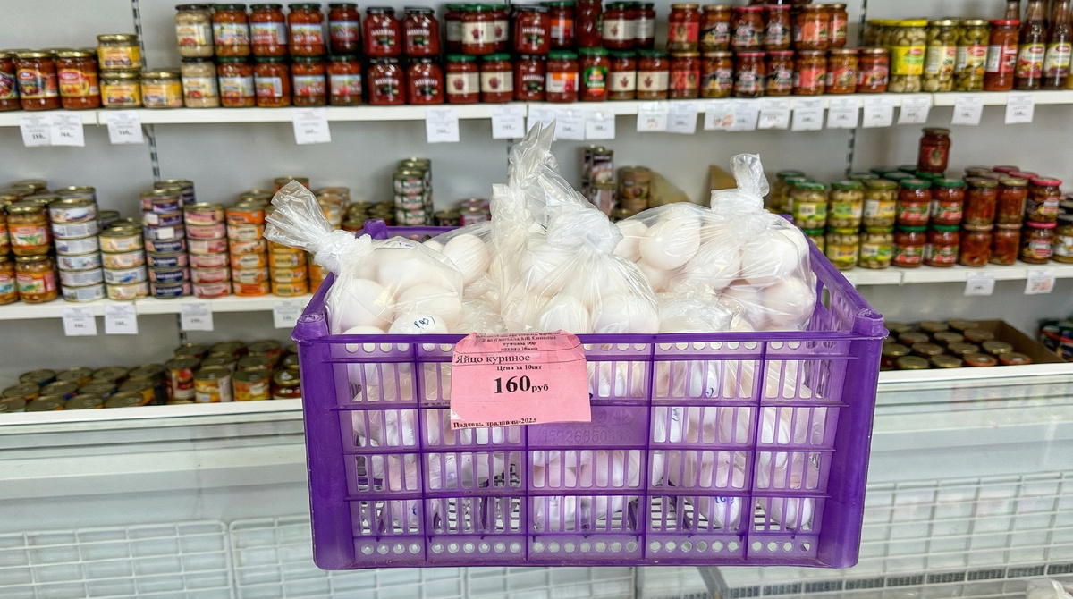 Так выглядит обычный поход в магазин, когда ты живешь в Арктике. Логистика здесь решает всё