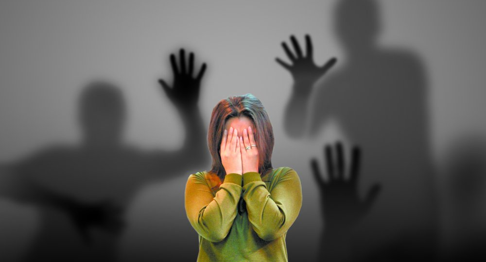 Сердце выскакивает, руки немеют, кажется — сейчас умрёшь. Вот что на самом деле происходит с твоим телом в самолёте и почему ты...