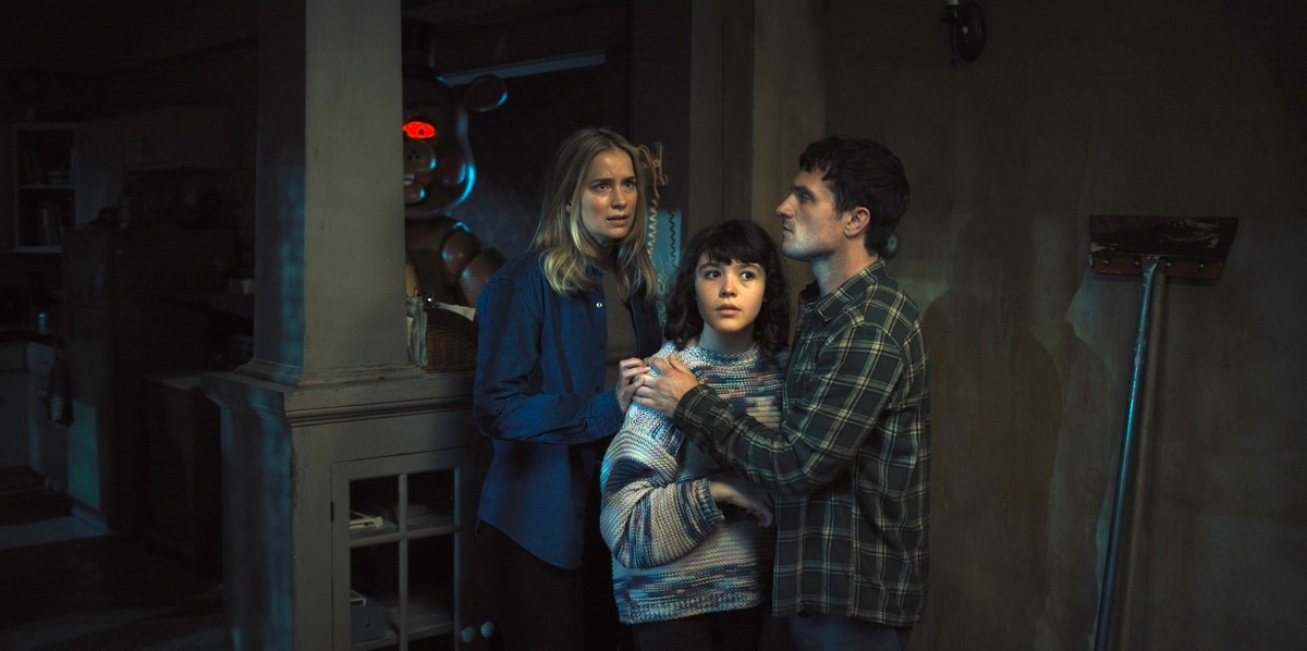 Кадр из к/ф «Пять ночей с Фредди 2».