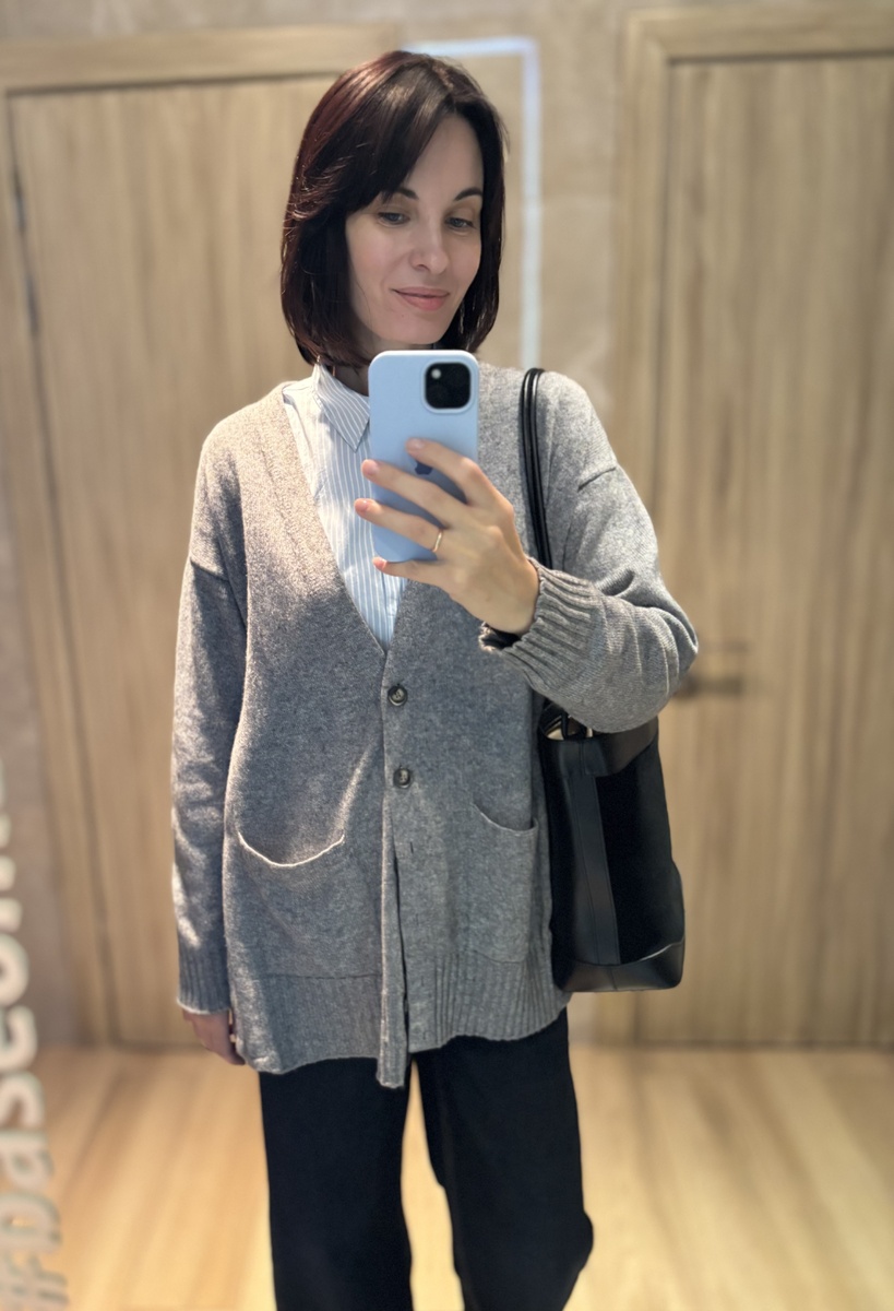 Напомню, что меня зовут Владлена. Пишу о том, куда движется современная мода и почему постоянно «нечего надеть», сторонница вдумчивого шопинга.