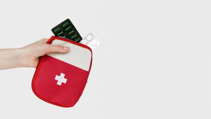     Аптечка Freepic