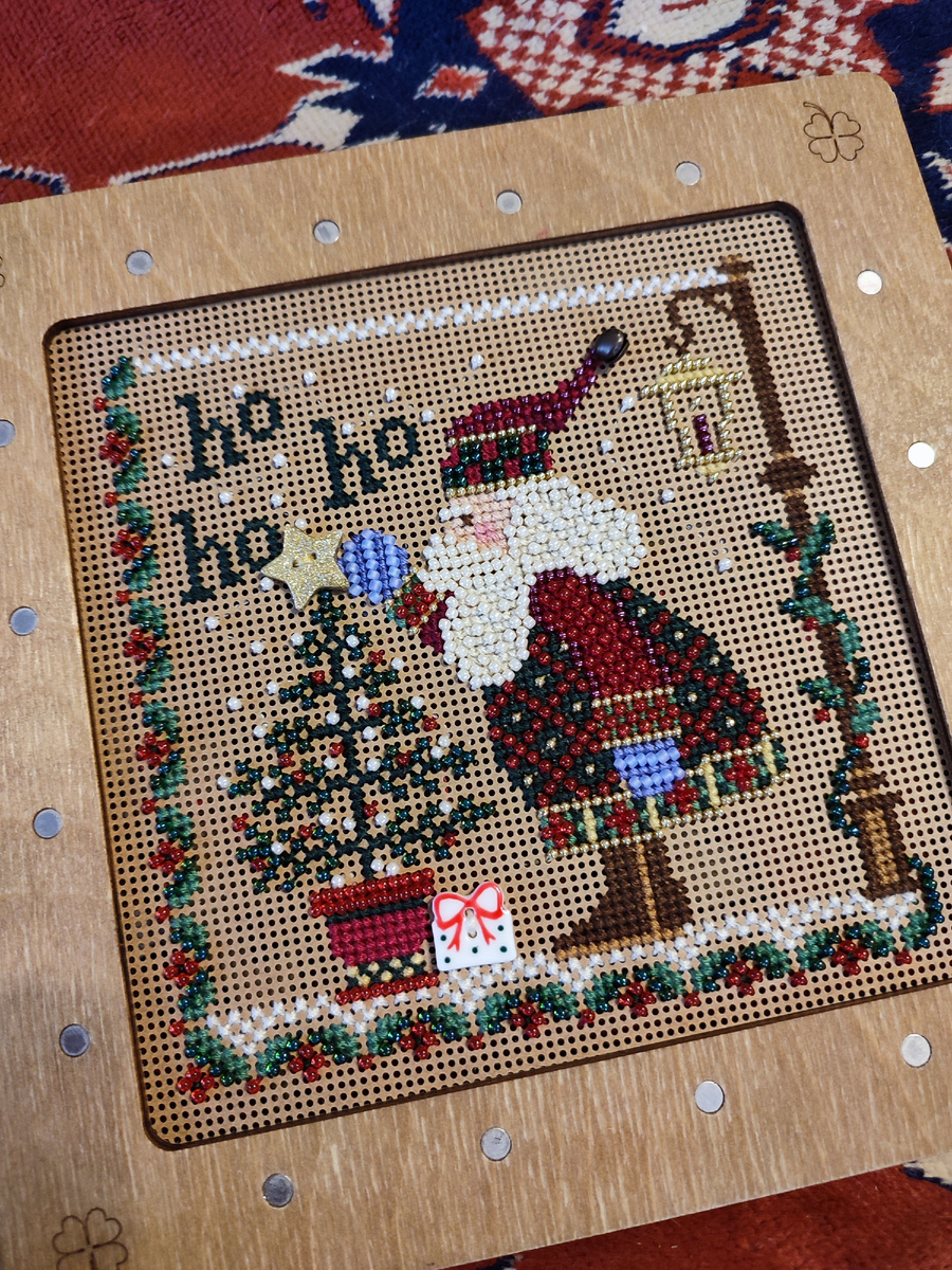 Mill Hill "Ho Ho Santa"