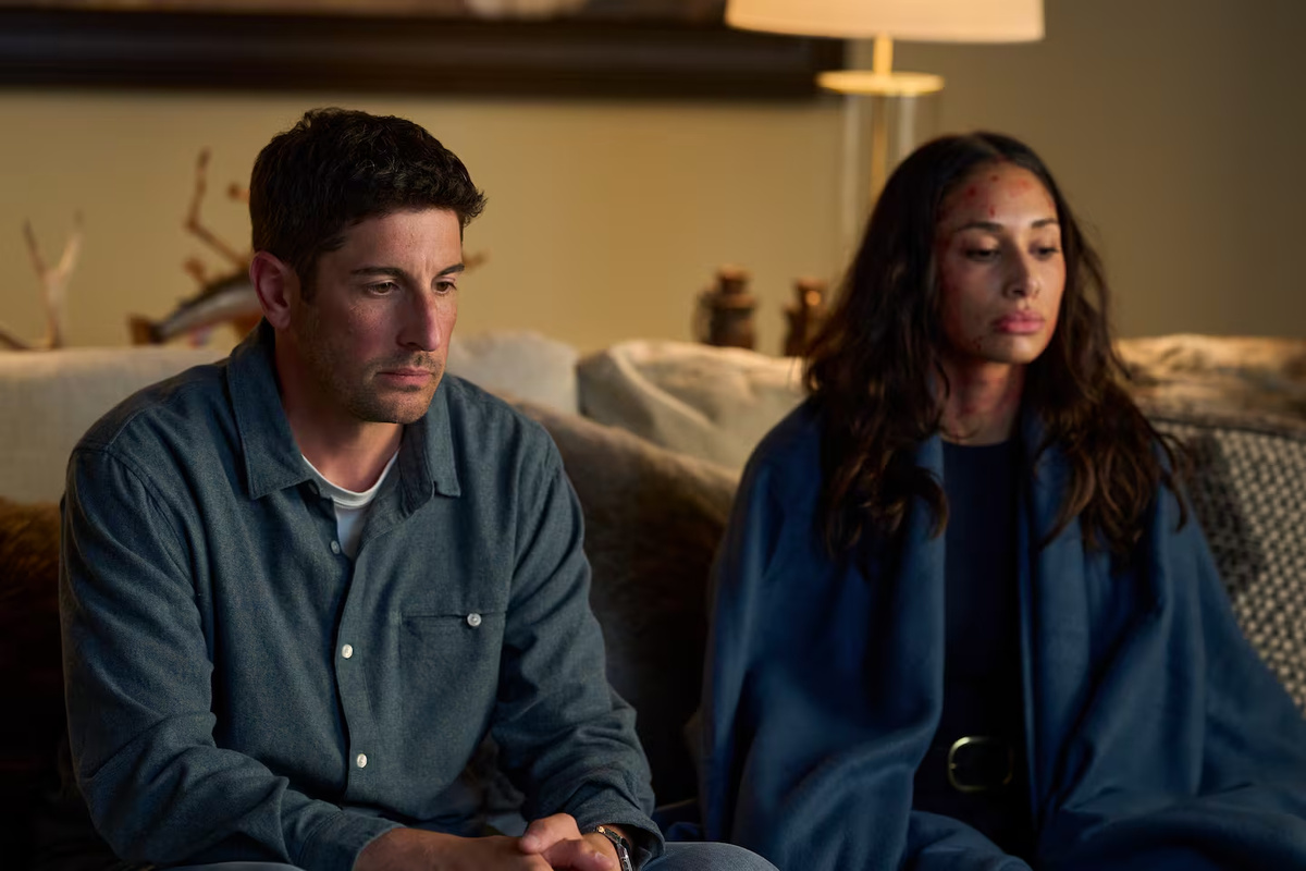 Кадр фильма "Романтическое вторжение"