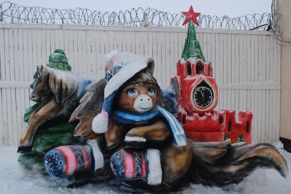    Трудно поверить, что это скульптура из снега. Фото: Пресс-служба ГУФСИН по Свердловской области