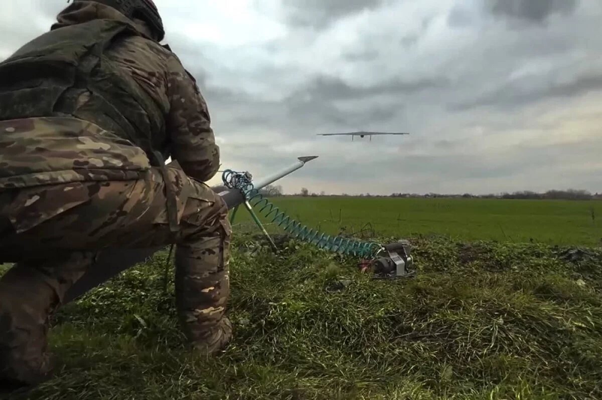   Дроны-разведчики «крылатой пехоты» осуществляют объективный контроль позиций ВСУ.