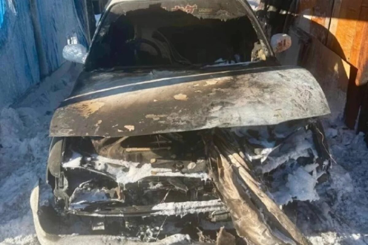    В ЕАО мужчина сжёг Toyota сына, пытаясь отогреть её электрокотлом