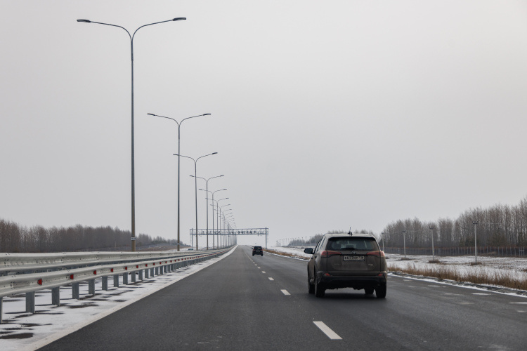    «Водители зимой не учитывают погодные и внешние условия и продолжают гонять, наивно полагая, что на платной дороге можно переродиться».   
Фото: «БИЗНЕС Online»