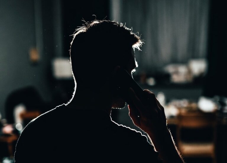    Оренбуржец лишился почти 3 млн рублей после звонка из «налоговой» Оренбуржье