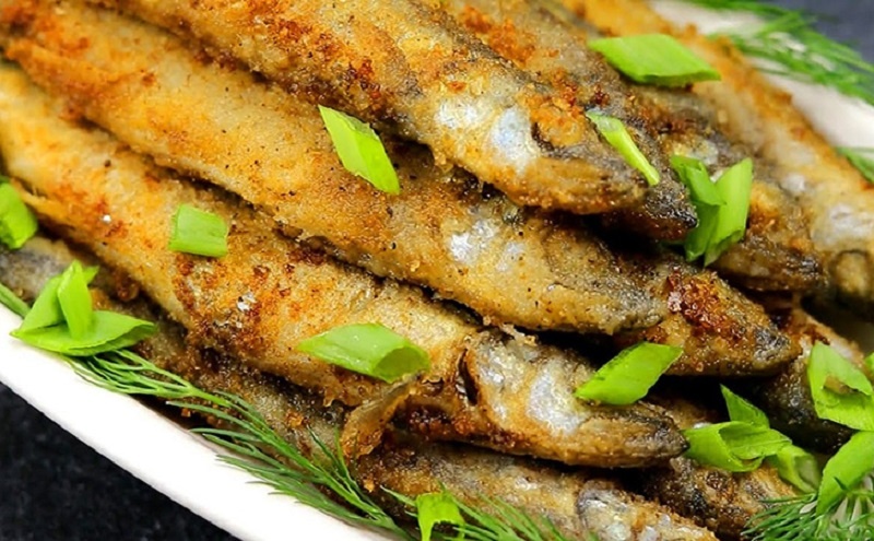 Мойва без запаха и гари: быстрый способ приготовить идеальную рыбку