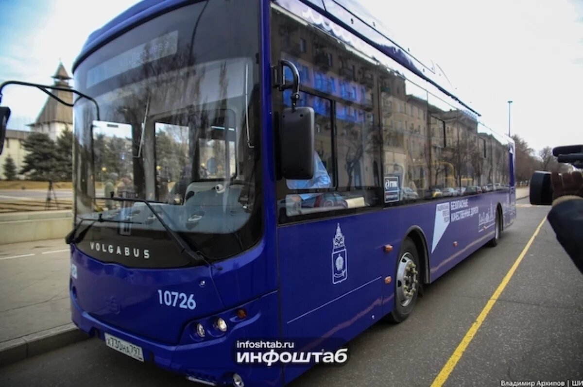    Все больше женщин садится за руль астраханских автобусов