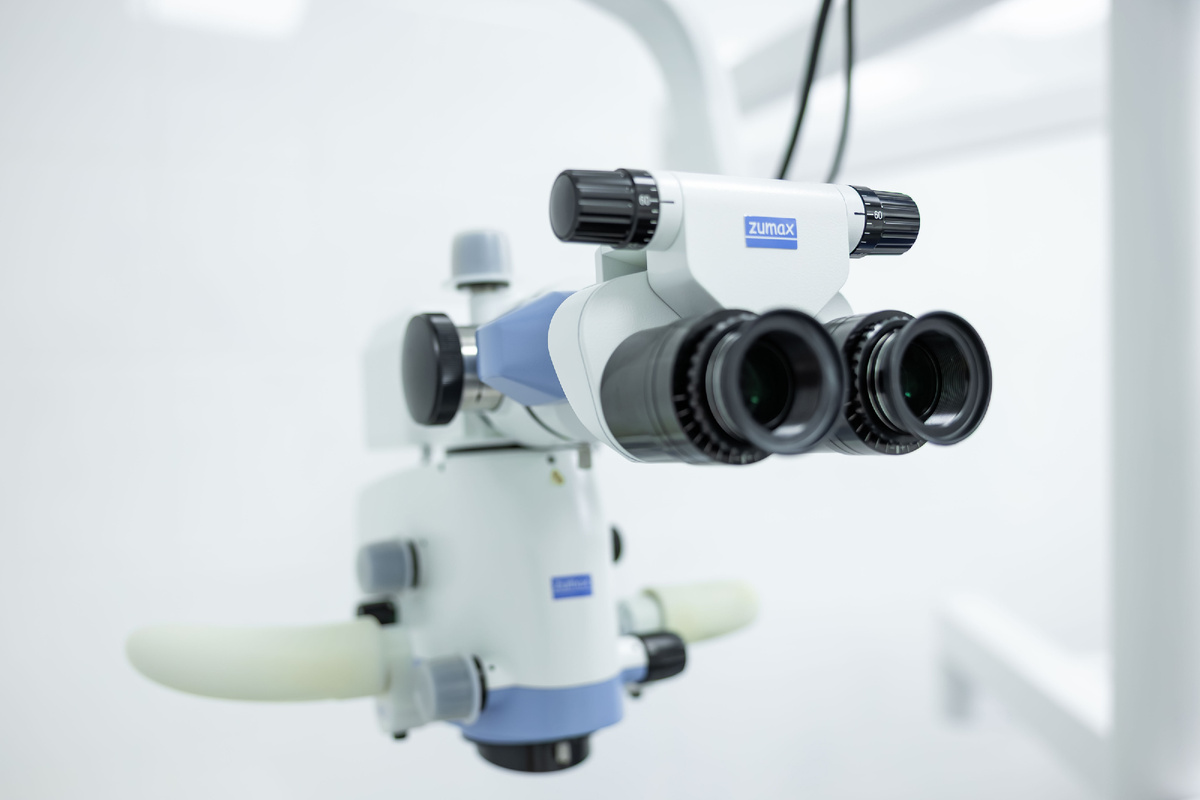 Стоматологический микроскоп ZUMAX