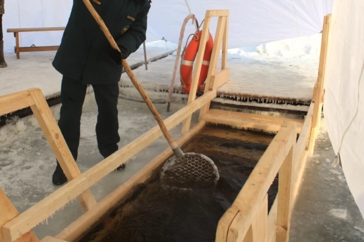    Один из районов Омской области отменил крещенские купания в этом году