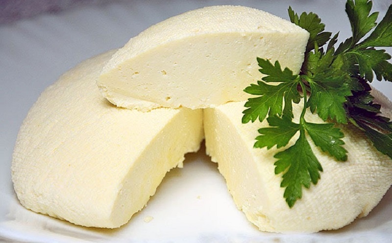 Домашний сыр за десять минут: новый взгляд на простые ингредиенты и традиции