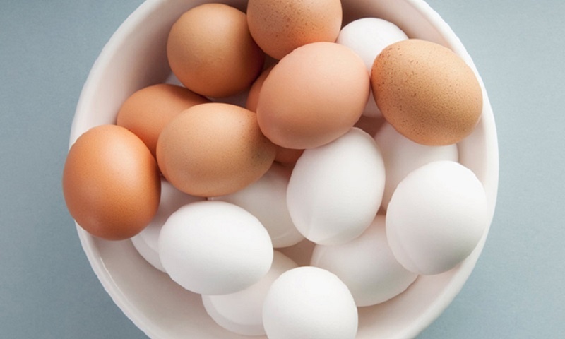 Омлет с начинкой, который заменит полноценный обед: секреты сытного блюда на каждый день