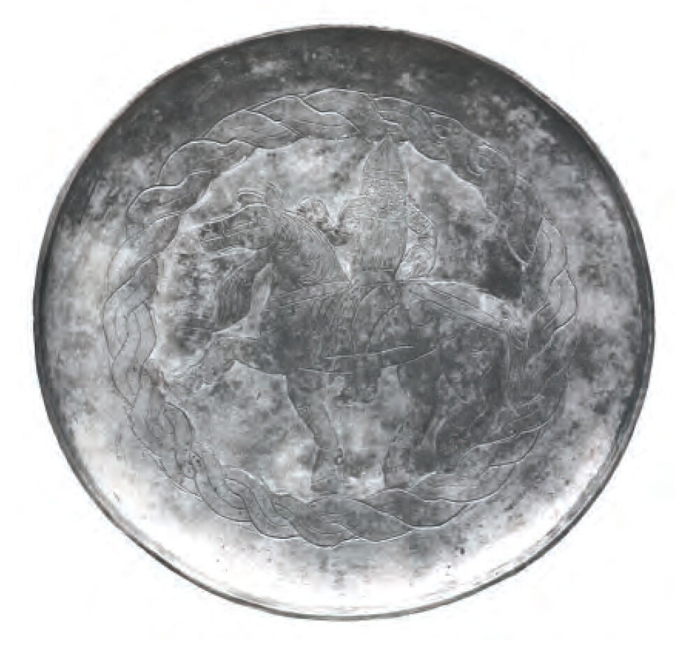 
Рисунок болгарского воина на серебряном блюде. X–XI вв. Зауралье (из фондов Гос. Эрмитажа)
Источник: Археология Волго-Уралья. Том V. Средние века (VIII-начало XIII вв.)