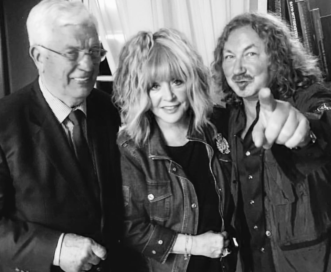    Раймонд Паулс, Алла Пугачева и Игорь НиколаевСоцсети Игоря Николаева