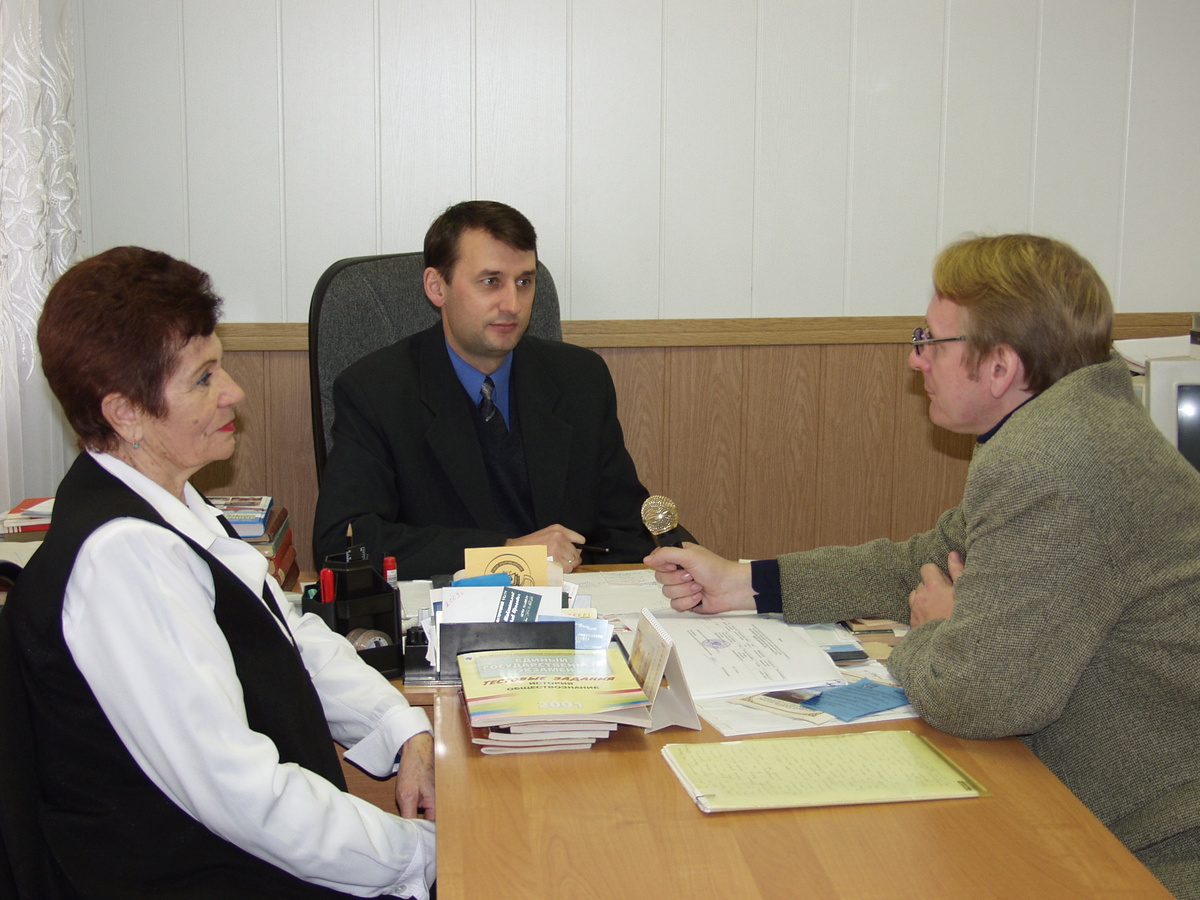 Начало 2000-х. В подготовке интервью для газеты «Педагог» о деятельности профкома преподавателей вуза