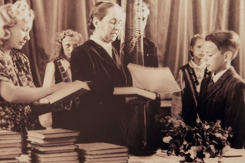 Раймонд Паулс в школьные годы