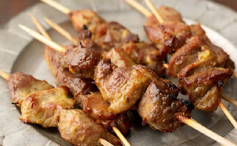 Шашлык дома без мангала: необычный способ и безупречный результат — запекаем мясо в трёхлитровой банке