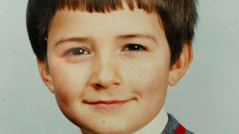 Орландо Джонатан Бланчард Блум родился 13 января 1977 года в городе Кентербери на юго-востоке Англии. Будущего актера назвали в честь английского композитора XVII века Орландо Гиббонса. В 16 лет Блум дебютировал на сцене Лондонского национального молодежного театра. Там его заметили, и вскоре подросток вне конкурса был зачислен в Академию драматического искусства.📷Фото: Из личного архива Орландо Блума