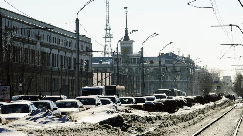     Барнаул. Сугробы. Анна Зайкова, altapress.ru