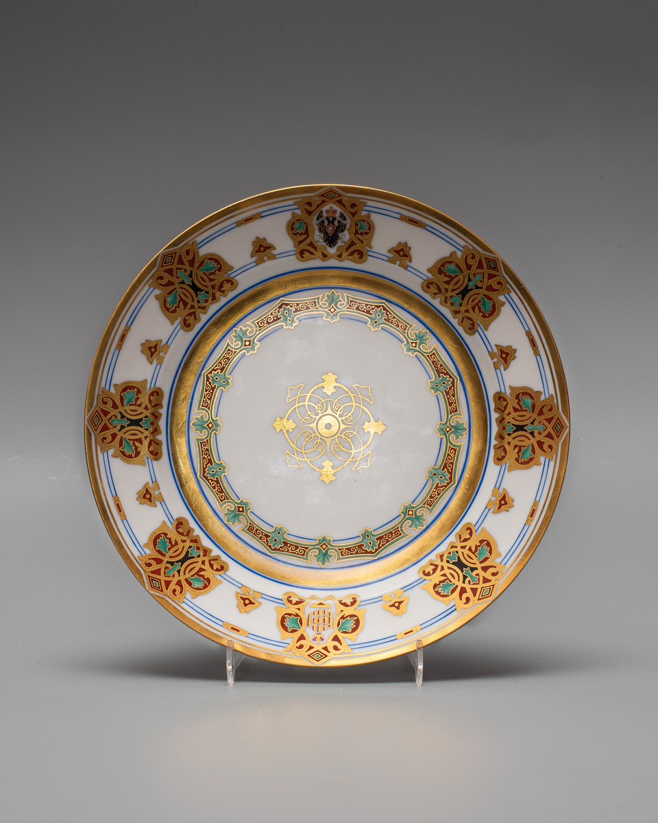 Тарелка из сервиза великого князя Константина Николаевича