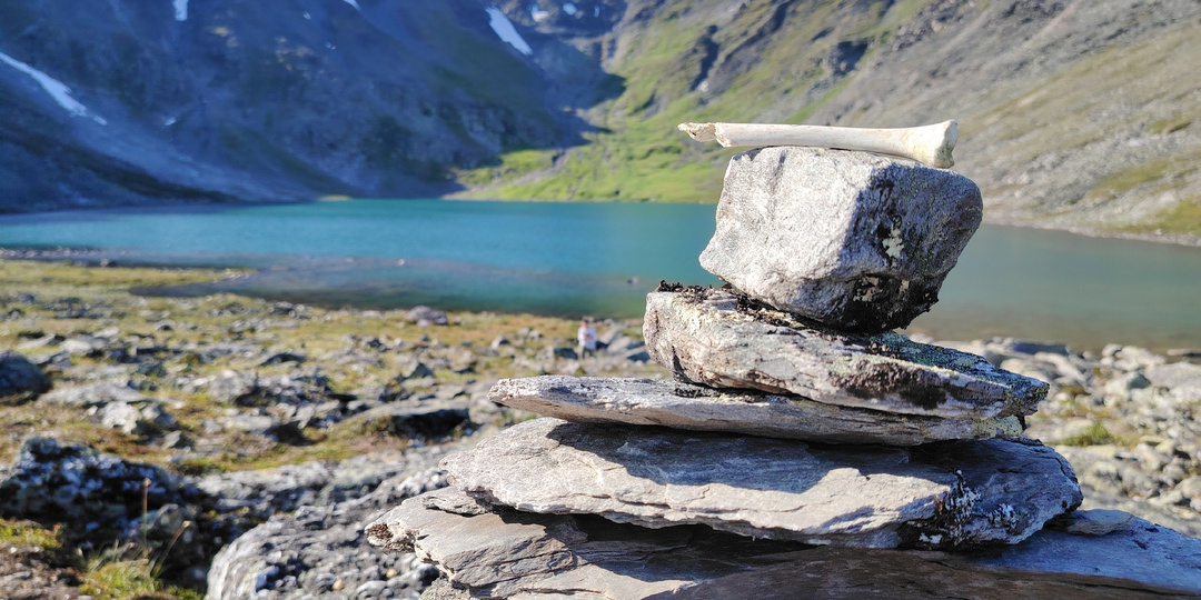 День 4. У священной реки: поход к озеру Грубепендиты и следы золотой лихорадки
