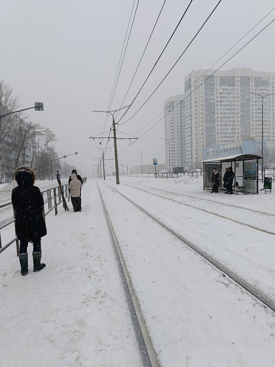 Вновь в ожидании трамвая