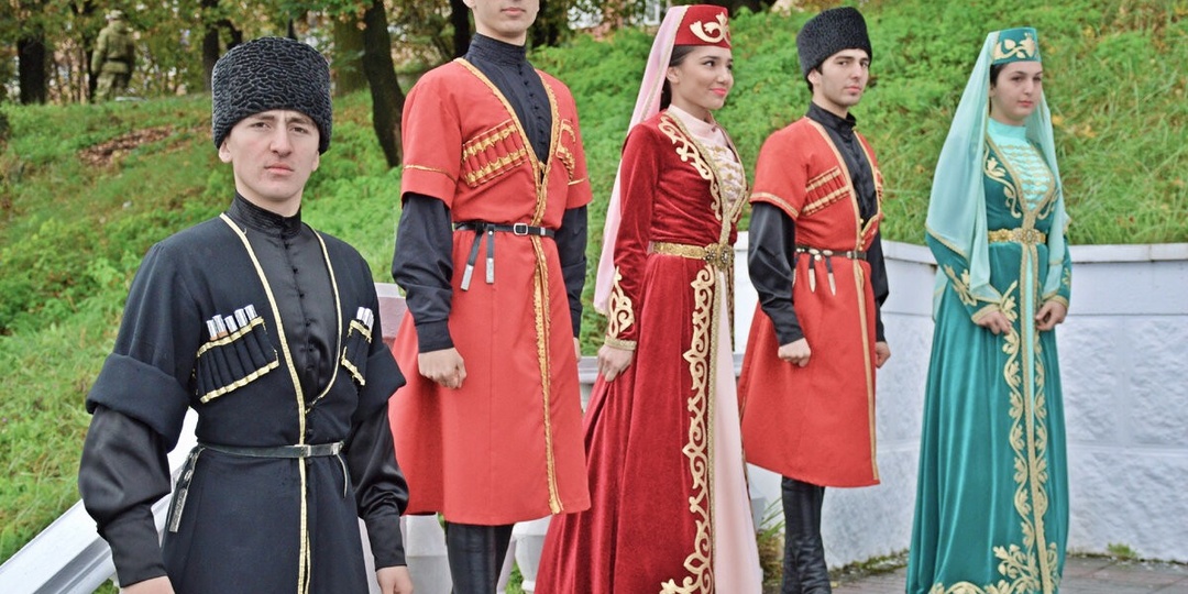 Кто такие осетины? Какое отношение они имеют к грузинам и как оказались в Грузии?