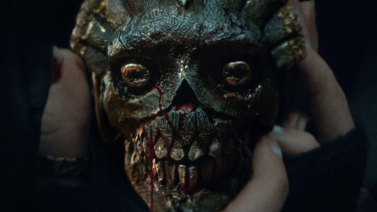 Вышел новый жуткий трейлер хоррора «Свист» со звездой «Логана»