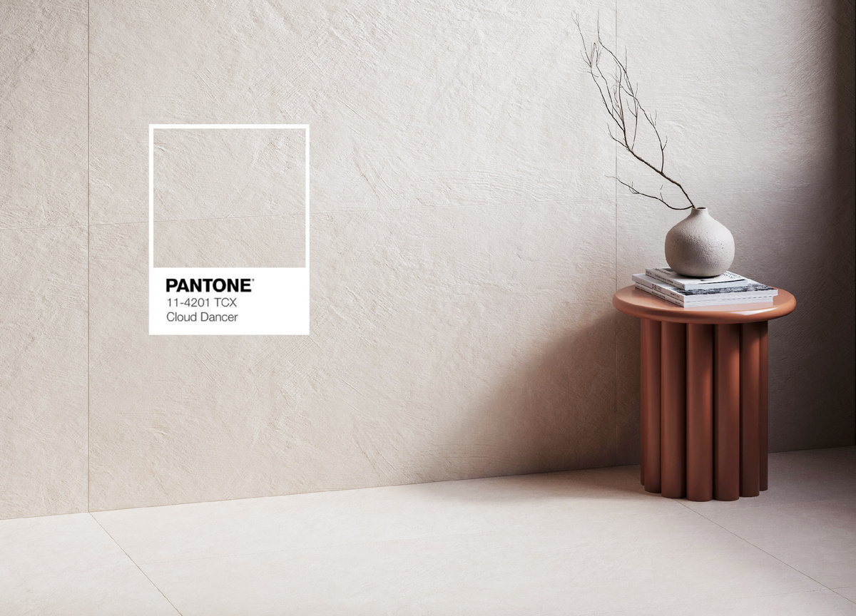 Интерьер с керамогранитом трендового оттенка Облачный танцор (коллекция Naedine от KERRANOVA)