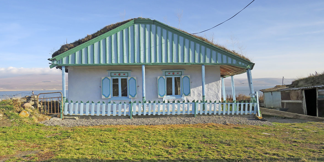 Тамбовка на озере Паравани. Откуда в Грузии русские сёла?